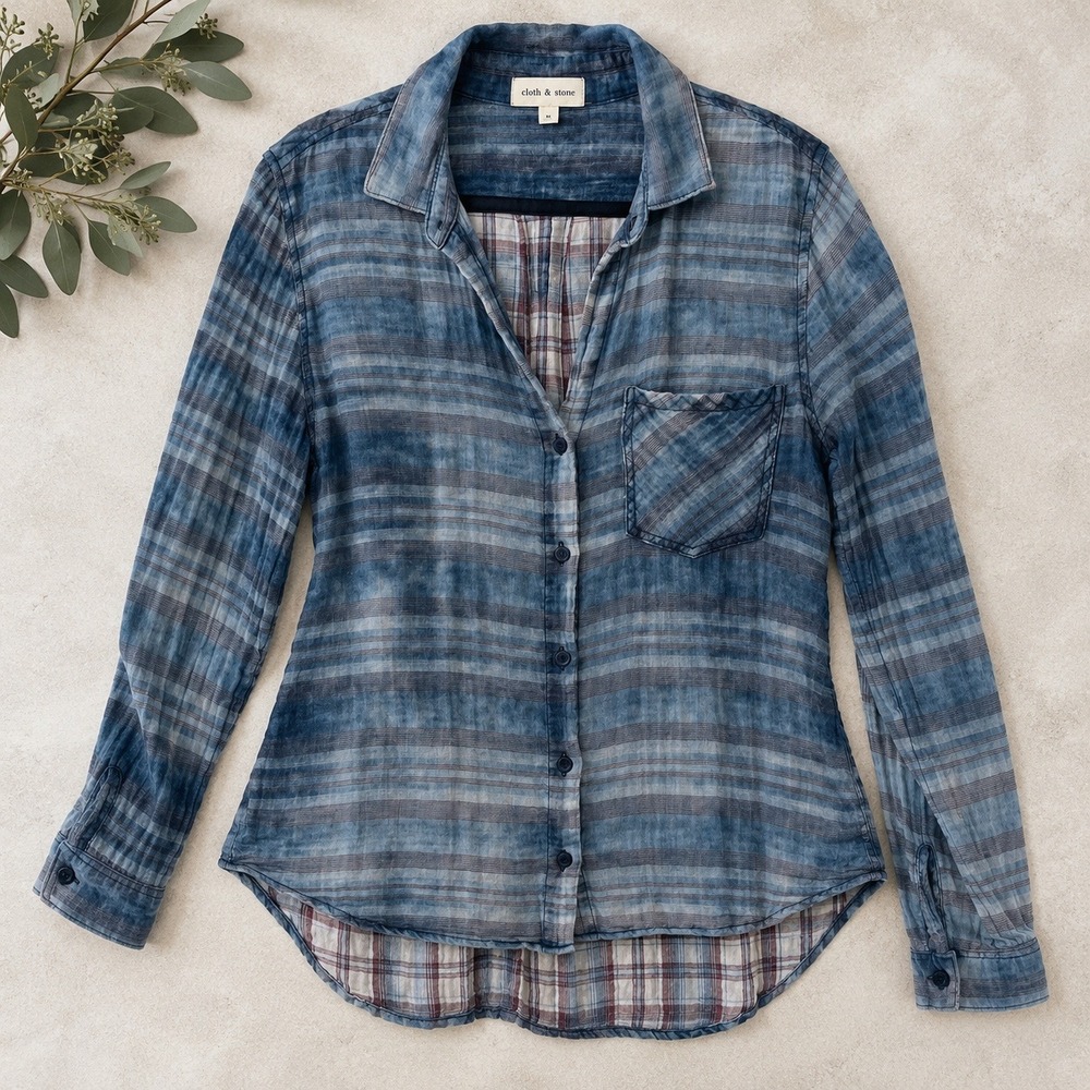 Cloth & Stone Button Down Blue Acid Wash Plaid Rustic Coastal Shirt Sz Medium